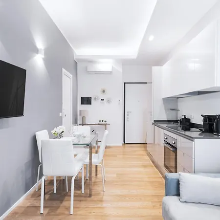Easylife - Residenza Chic Vicino Al Duomo דירה